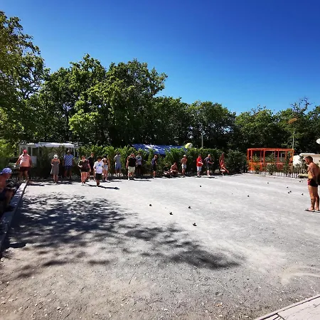 Camping Maeva Club Le Tastesoule **** Campsite