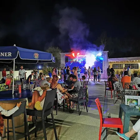 Camping Maeva Club Le Tastesoule **** Campsite Vensac