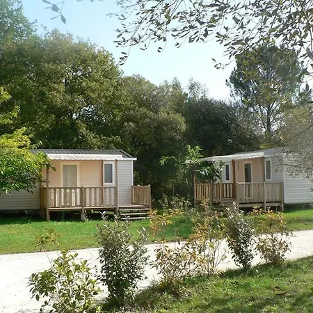 Camping Maeva Club Le Tastesoule **** Campsite Vensac